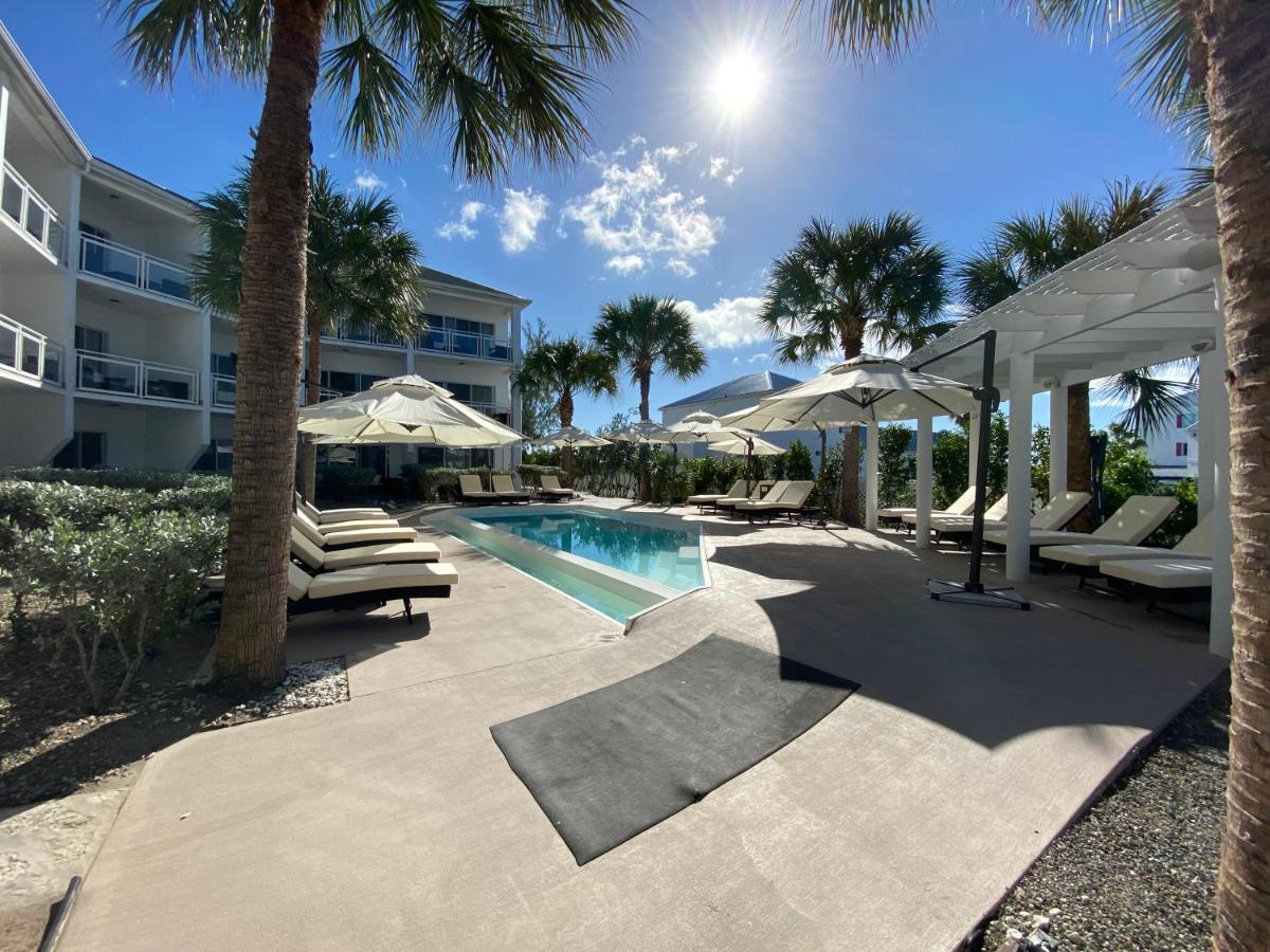 Grace Bay Suites Exterior foto