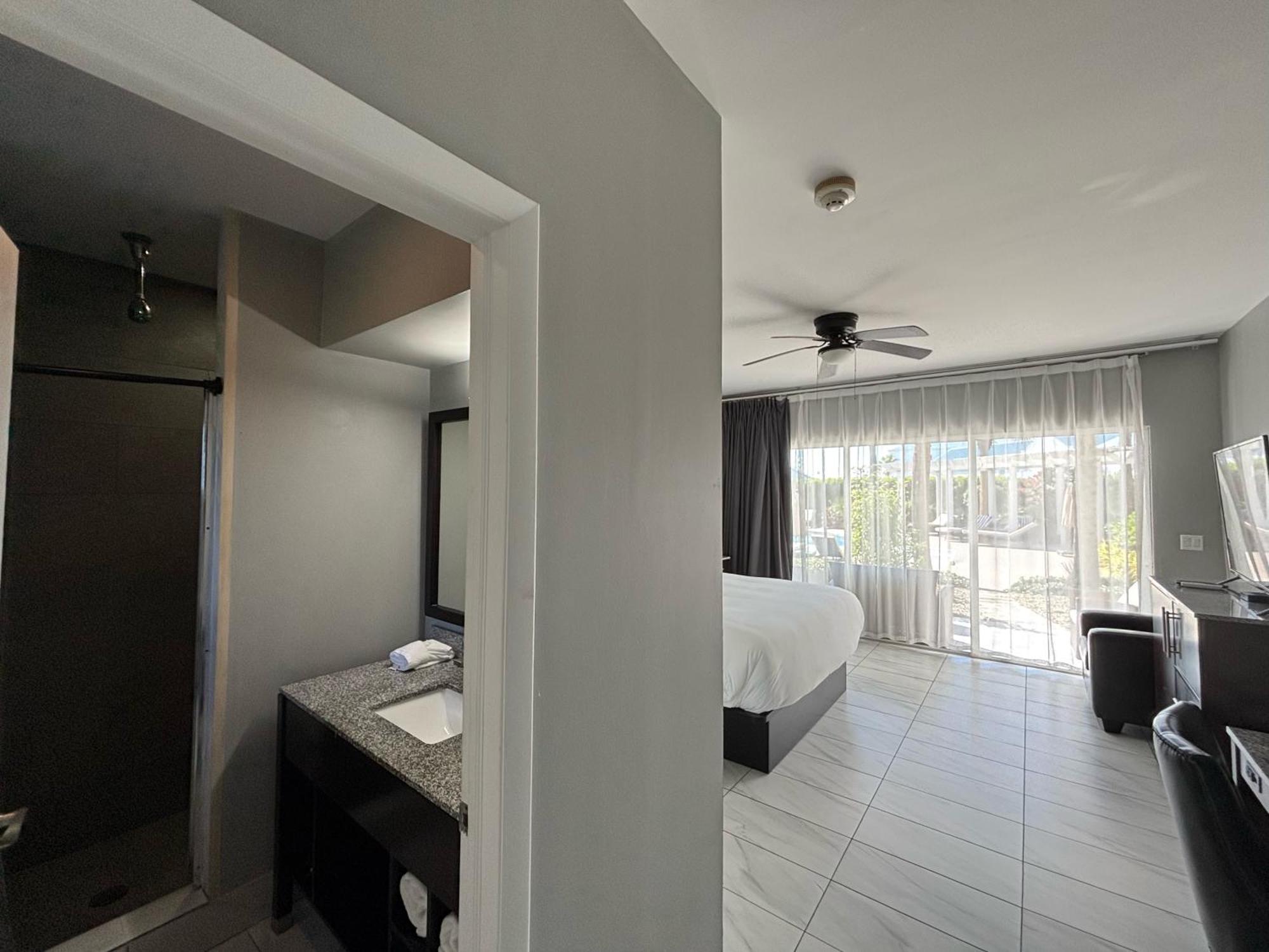 Grace Bay Suites Exterior foto
