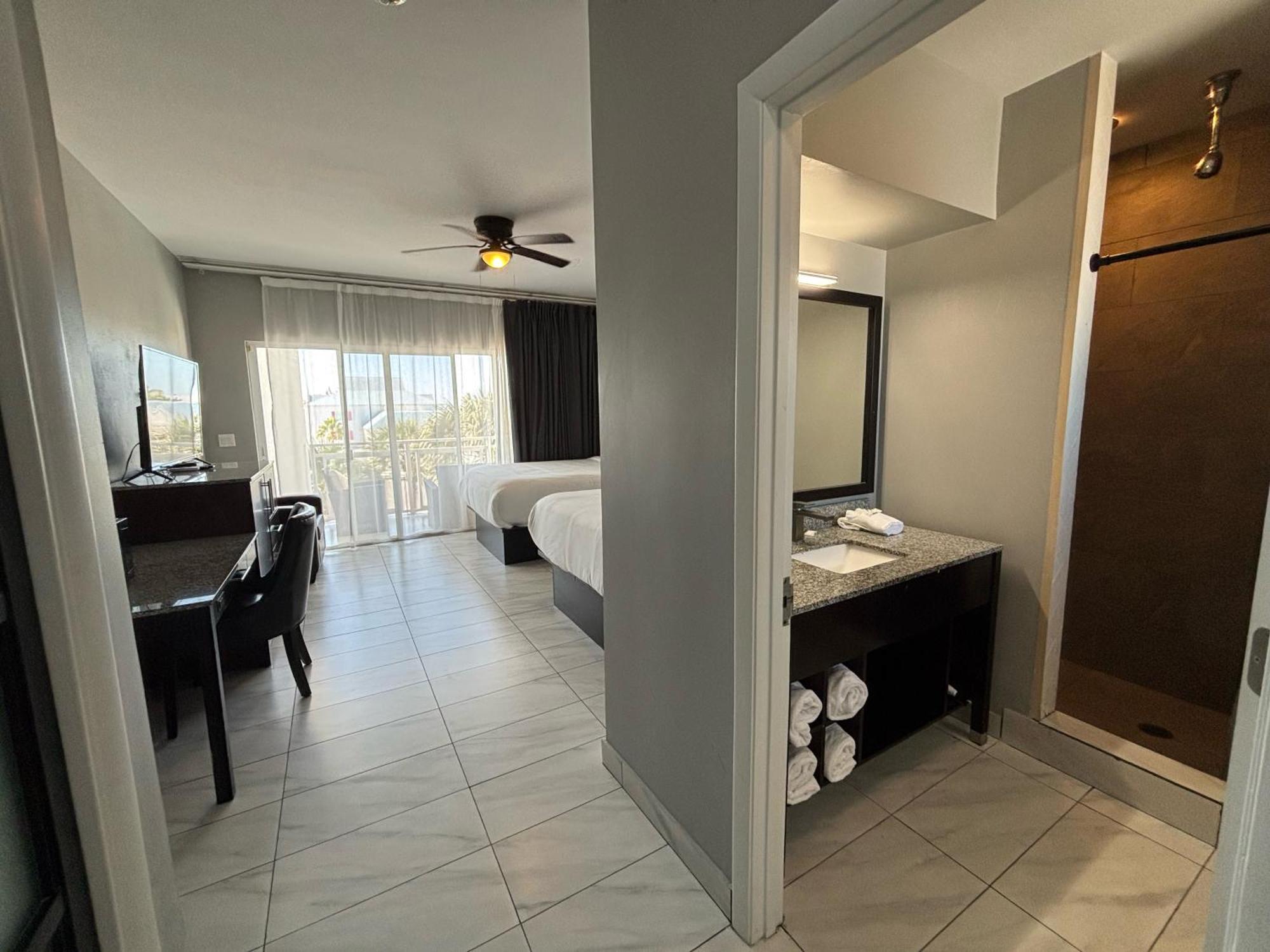 Grace Bay Suites Exterior foto