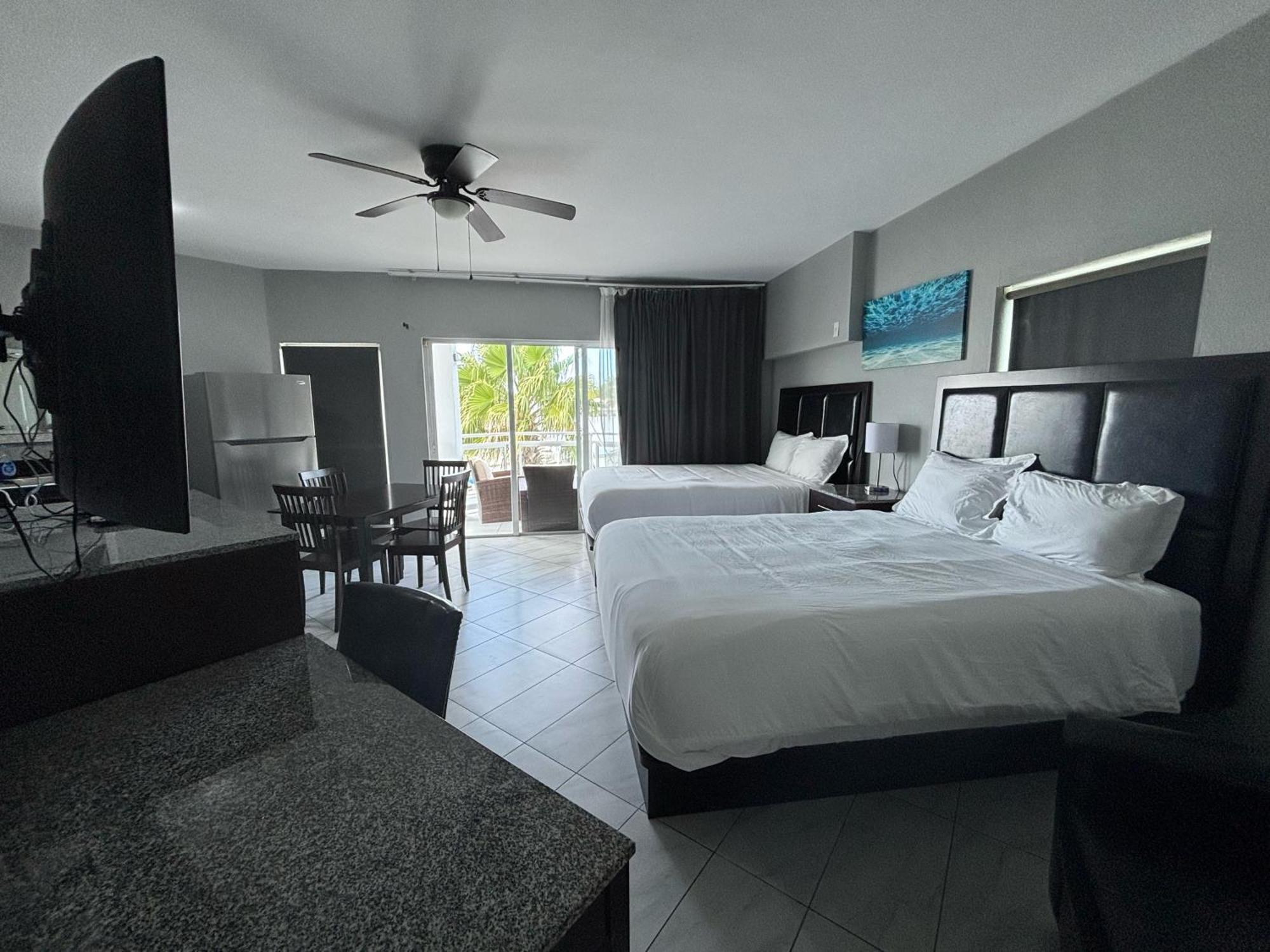 Grace Bay Suites Exterior foto